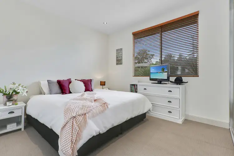 Sixth view of Homely house listing, 10 Jindalee Avenue, Kanahooka NSW 2530