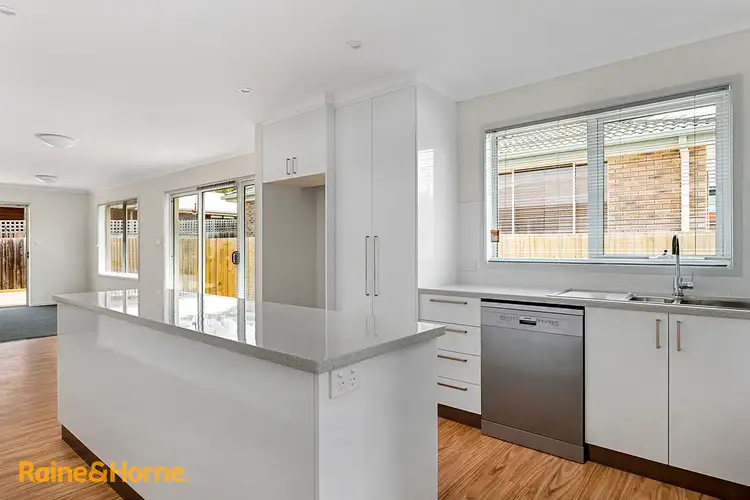 1/6 Gormley Drive