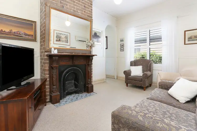38 Ainsworth Sreet