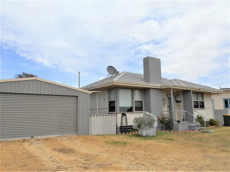 23 House Street, Gnowangerup WA 6335