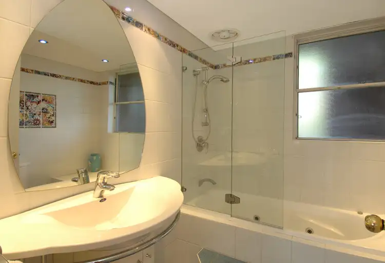 Fifth view of Homely apartment listing, 14/211 Old South Head Road, Bondi NSW 2026
