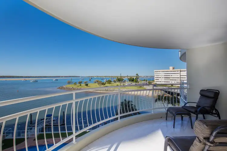 4A/5 Bayview Street, Runaway Bay QLD 4216