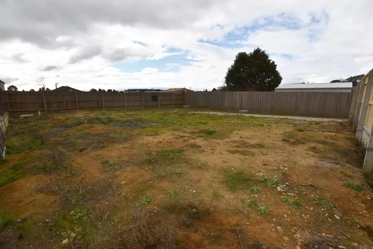 19B Central Avenue, Newborough VIC 3825