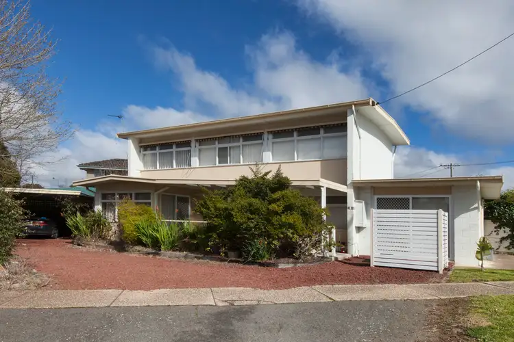 6 Kneebone Street, Ararat VIC 3377