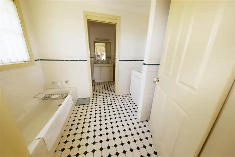 Fifth view of Homely house listing, 2 Coolamine Circuit, Tumut NSW 2720