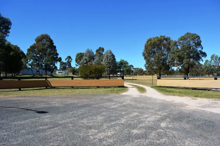 Second view of Homely house listing, 6 Glenhaven Court, Rosenthal Heights QLD 4370