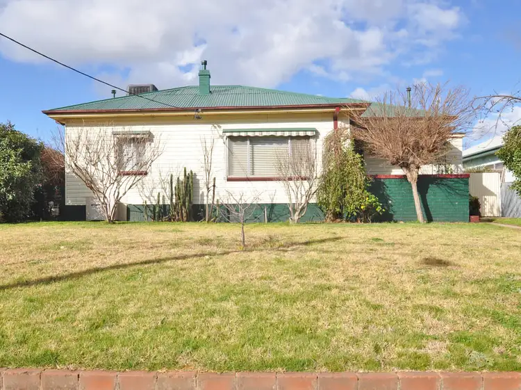 144 Main Street, Junee NSW 2663