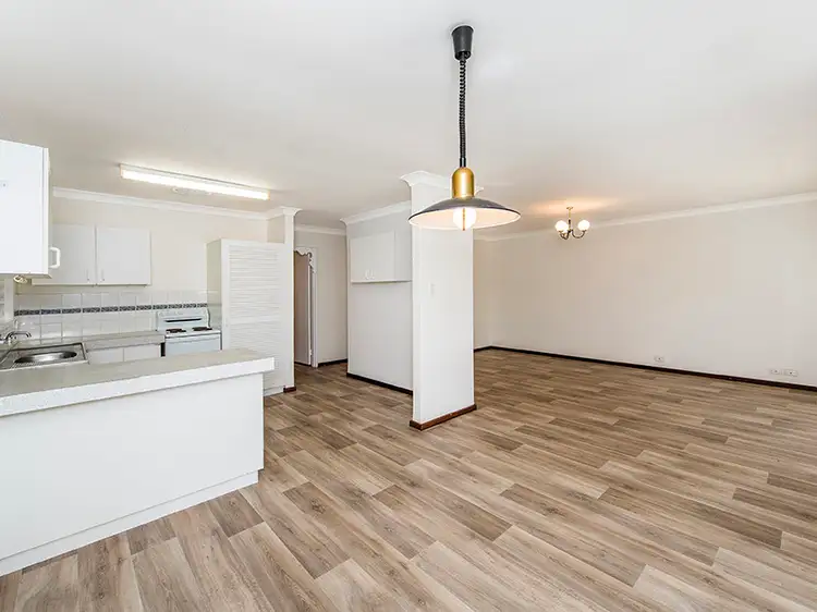 10 Brooks Avenue, Waroona WA 6215
