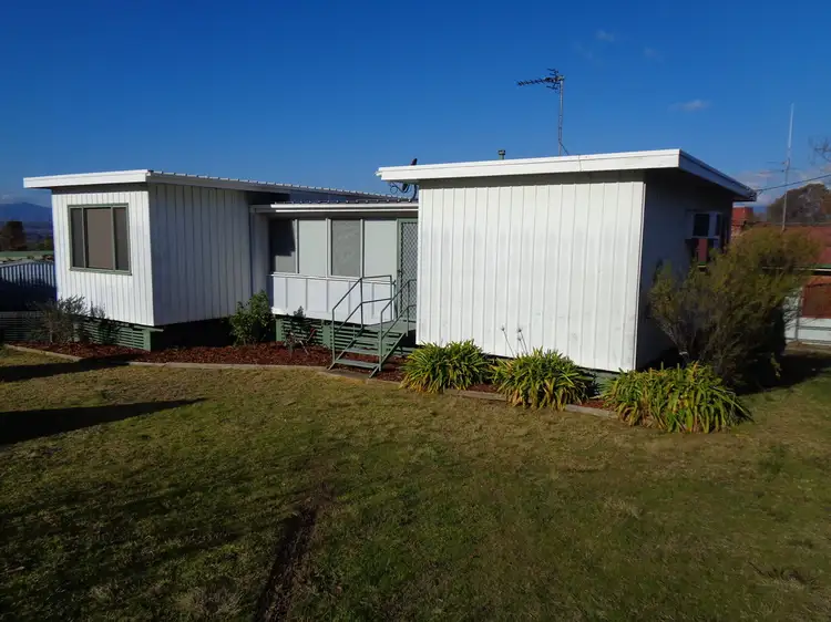 3 Kinred Street