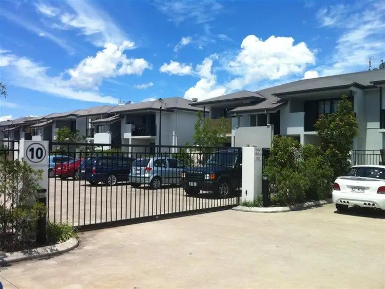 32/70 Main Street