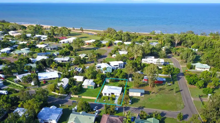 4 Fanning Court, Balgal Beach QLD 4816