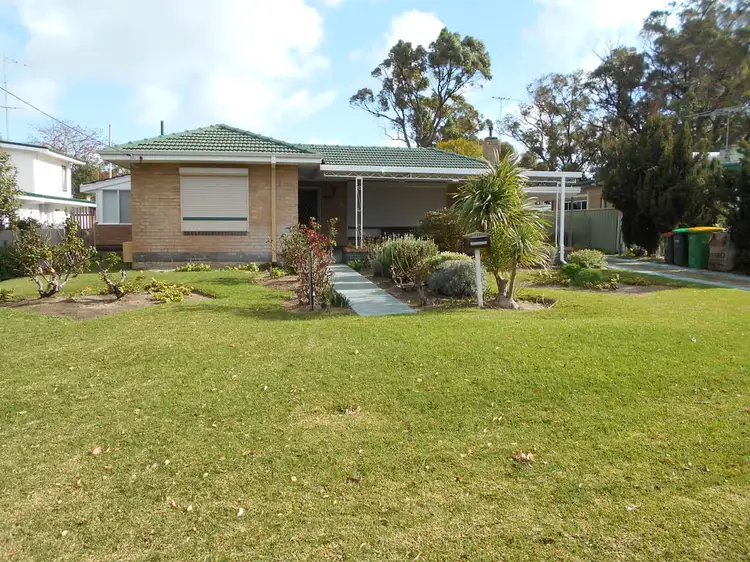 34 Regan Street, Rockingham WA 6168