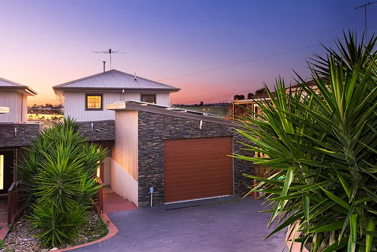 10 DAMIAN COURT, Glenroy VIC 3046