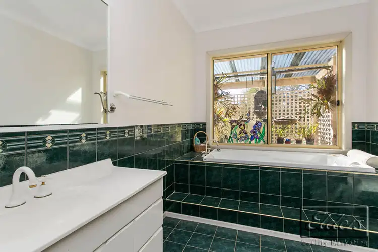 Seventh view of Homely house listing, 5 Kalinda Drive, Junortoun VIC 3551