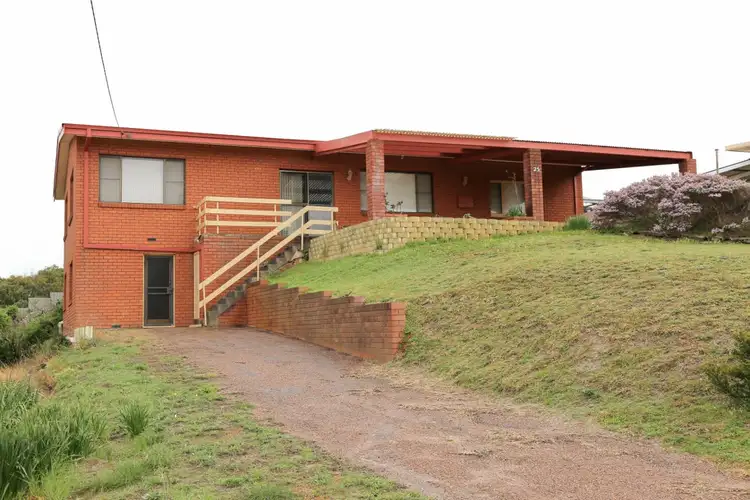 25 Burton Road, Castletown WA 6450