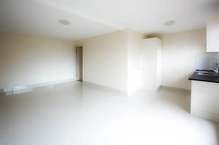 2/42 Swain Street