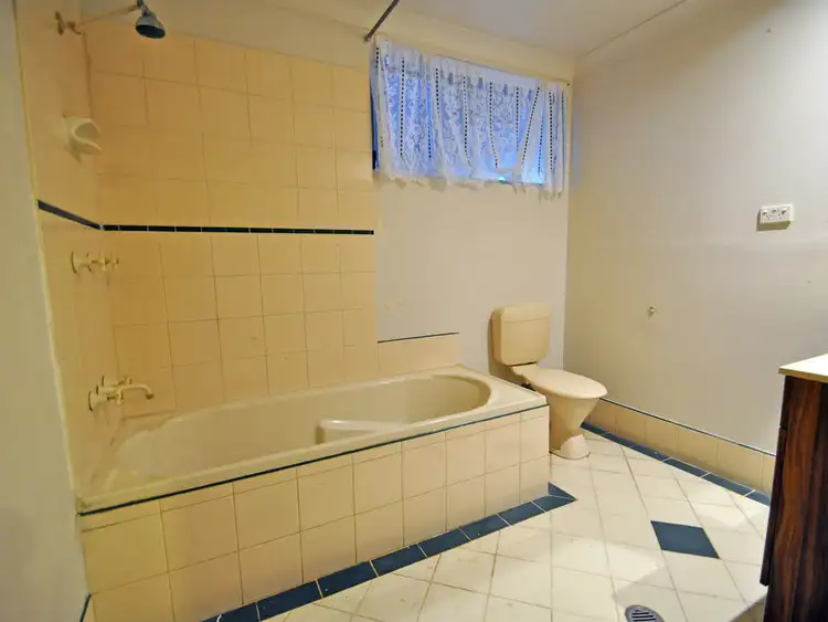 Sixth view of Homely house listing, 4 Thomas Street, Junee NSW 2663