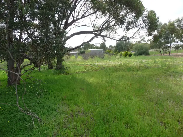 13 Lincoln Street, York WA 6302