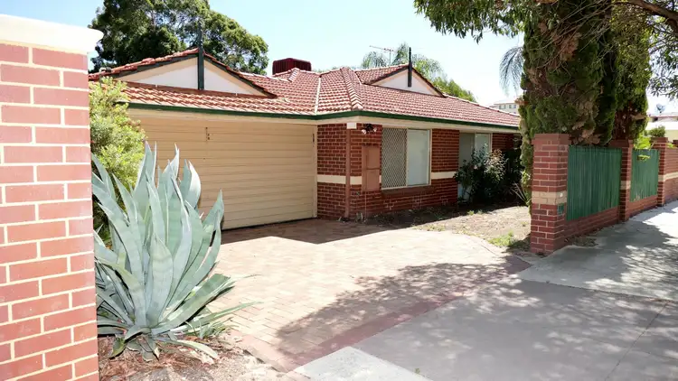 22 Toorak Road