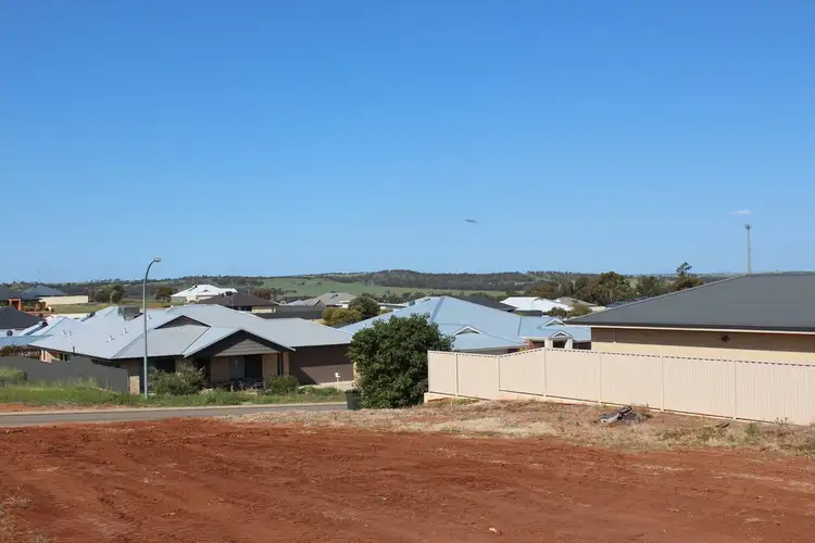 4  (Lot 271) Golf Cresc, Northam WA 6401