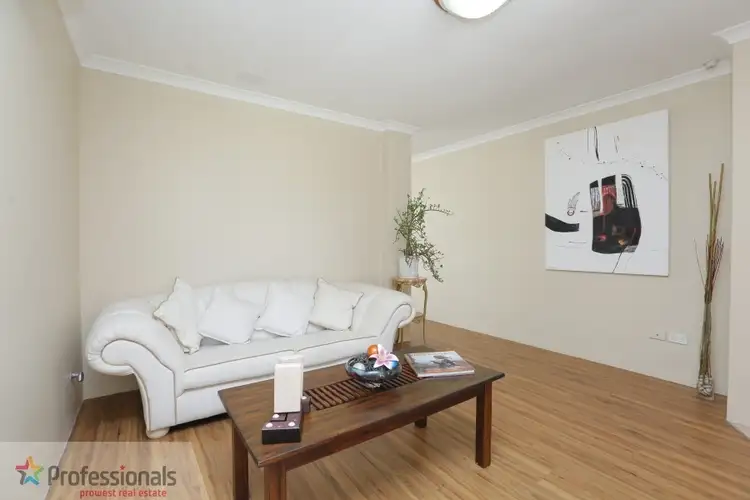 8/35 Bickley Road, Cannington WA 6107