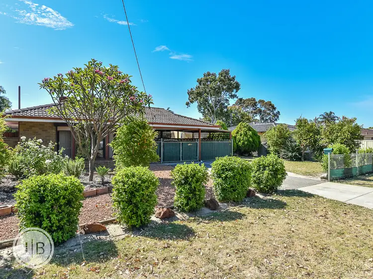 177 Railway Avenue, Kelmscott WA 6111