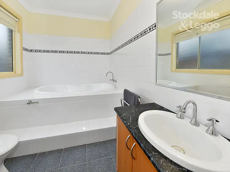 Fifth view of Homely house listing, 20 Lira Court, Thomastown VIC 3074