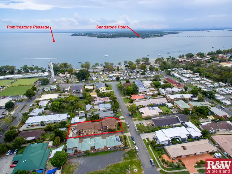 2/10 Fourth Ave, Bongaree QLD 4507