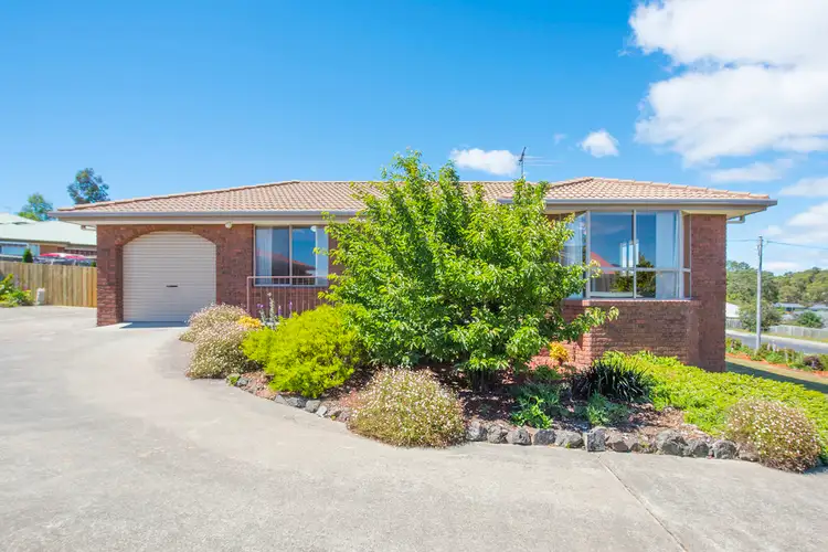 2/96 Redwood Road, Kingston TAS 7050