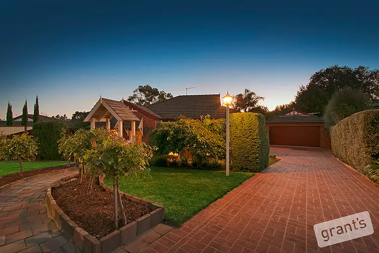 Fifth view of Homely house listing, 4 Furness Court, Berwick VIC 3806