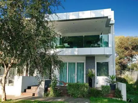 25 Riverfront Way, Maribyrnong VIC 3032