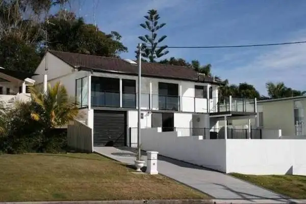 20 Barellan Street, Caves Beach NSW 2281