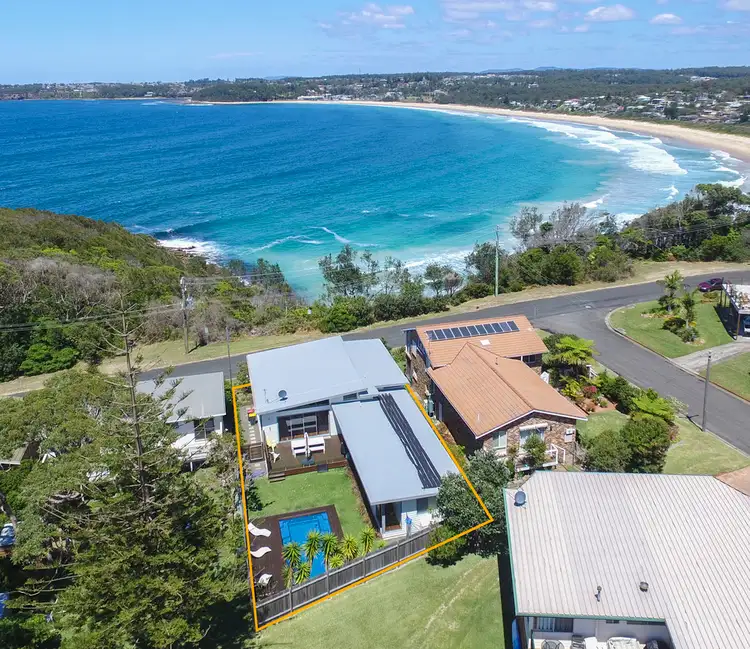 220 Mitchell Parade, Mollymook Beach NSW 2539