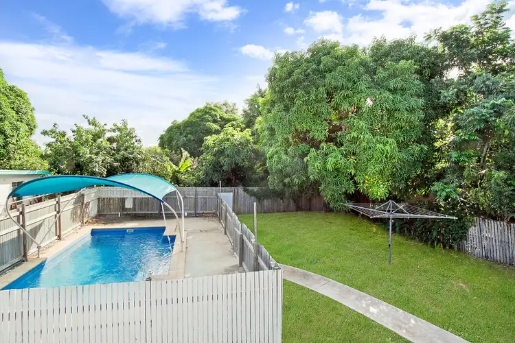 19 Surrey Street, Hyde Park QLD 4812