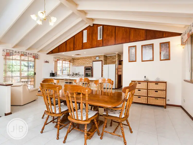 Seventh view of Homely house listing, 2 Barblett Way, Kardinya WA 6163