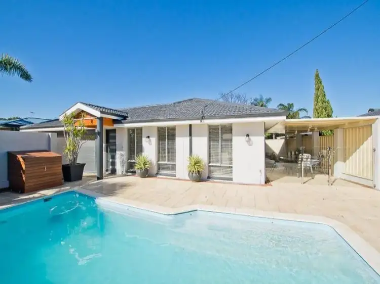 10 Cambria Street, Kallaroo WA 6025