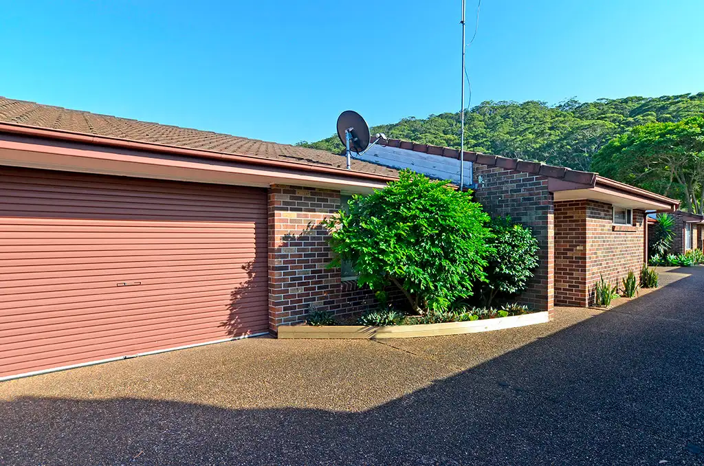 Main view of Homely villa listing, 2/61 Flathead Road, Ettalong Beach NSW 2257