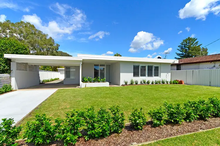3 Sea Street, Umina Beach NSW 2257