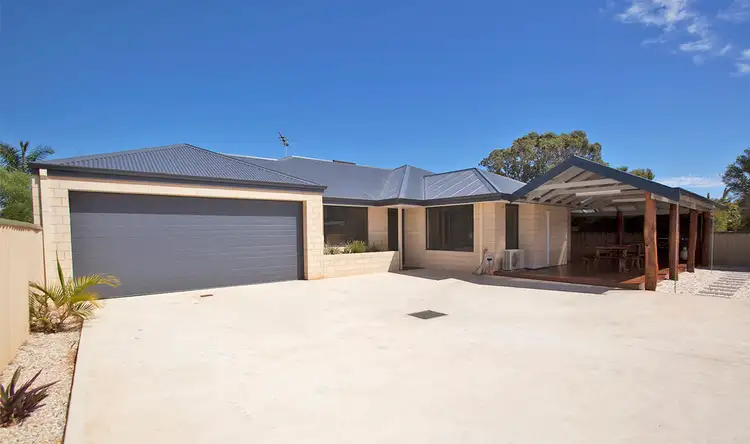250B First Street, Wonthella WA 6530