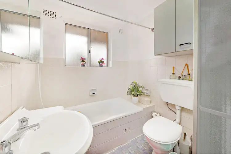 Fifth view of Homely house listing, 4/31-33 Myra Road, Dulwich Hill NSW 2203