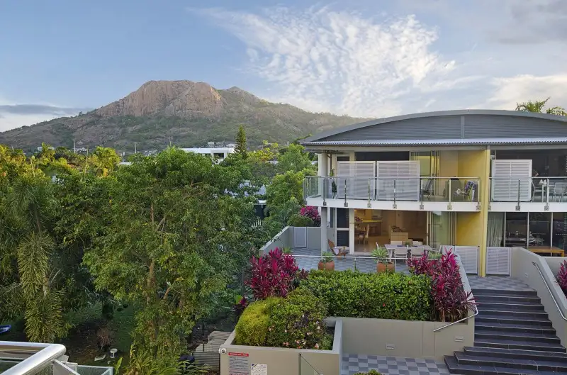 Main view of Homely unit listing, 1/96-98 Mitchell Street, North Ward QLD 4810