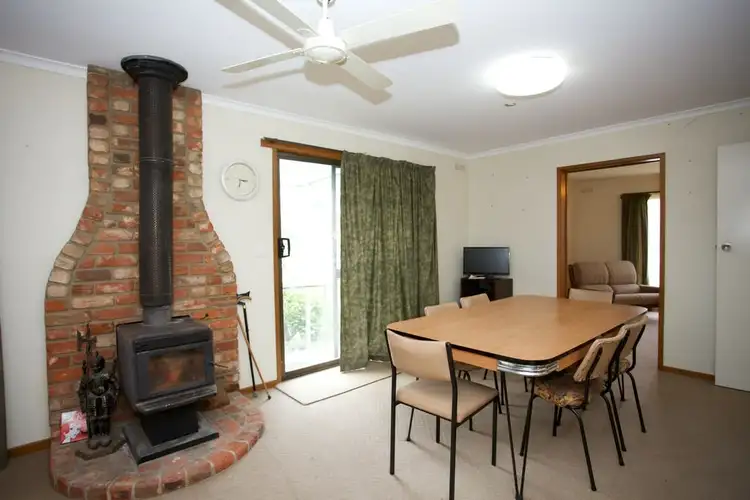 Fifth view of Homely house listing, 4 Vine Avenue, Horsham VIC 3400