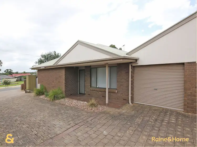 Main view of Homely unit listing, 2/10 Ellis Avenue, Morphett Vale SA 5162