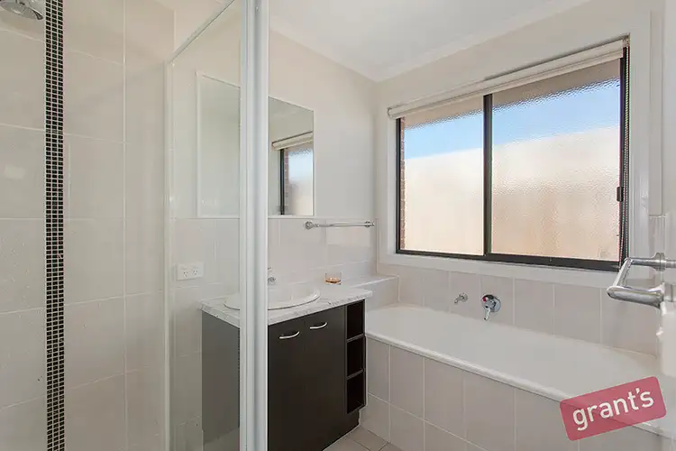 Seventh view of Homely house listing, 3 Ruby Avenue, Koo Wee Rup VIC 3981