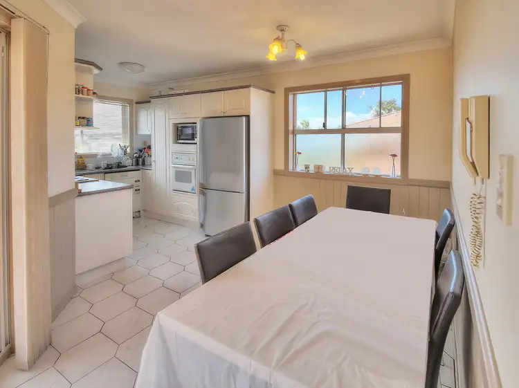 Fifth view of Homely unit listing, 8/20 Swain St, Holland Park West QLD 4121