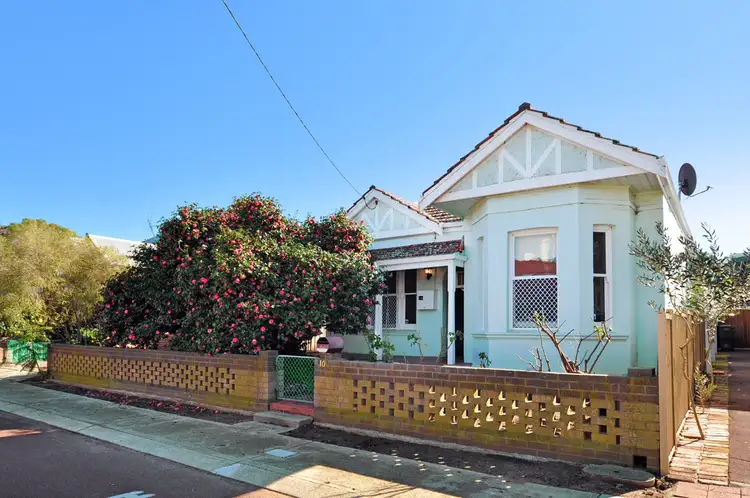 10 Turton Street, Guildford WA 6055