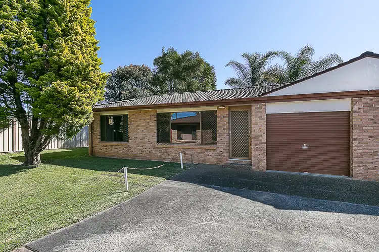 Main view of Homely villa listing, 4/40-42 Ocean View Road, Gorokan NSW 2263