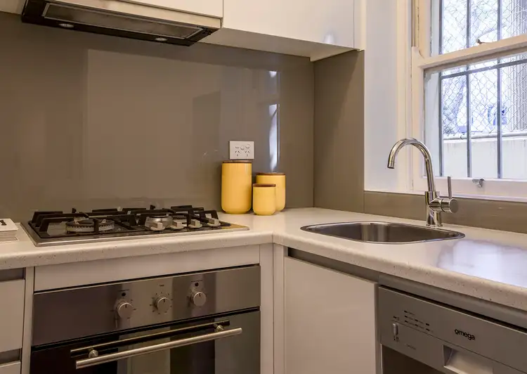 Third view of Homely apartment listing, 2/2 Tusculum Street, Potts Point NSW 2011