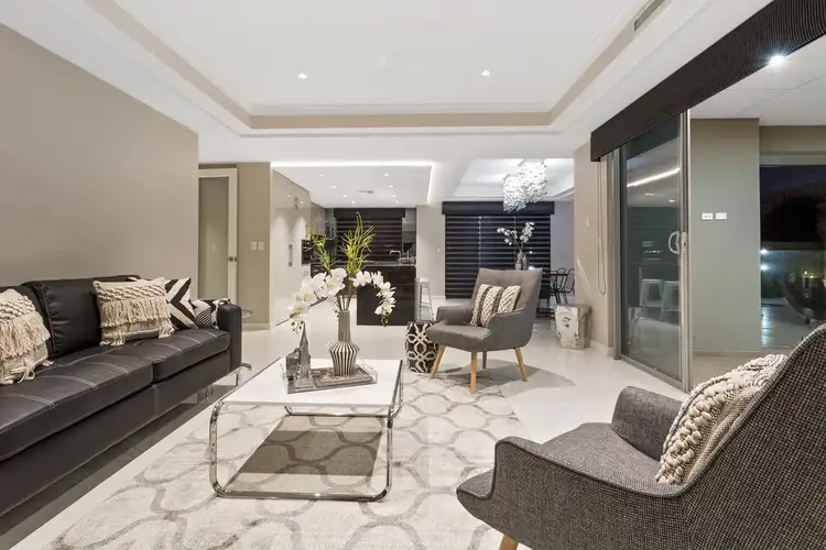 Fourth view of Homely house listing, 6 Hydaspe Vista, North Coogee WA 6163