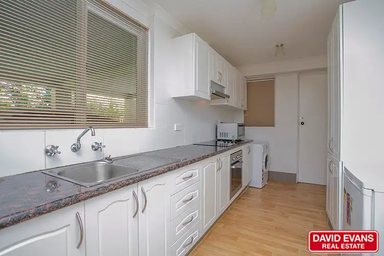 21 Thompson Drive, Wanneroo WA 6065
